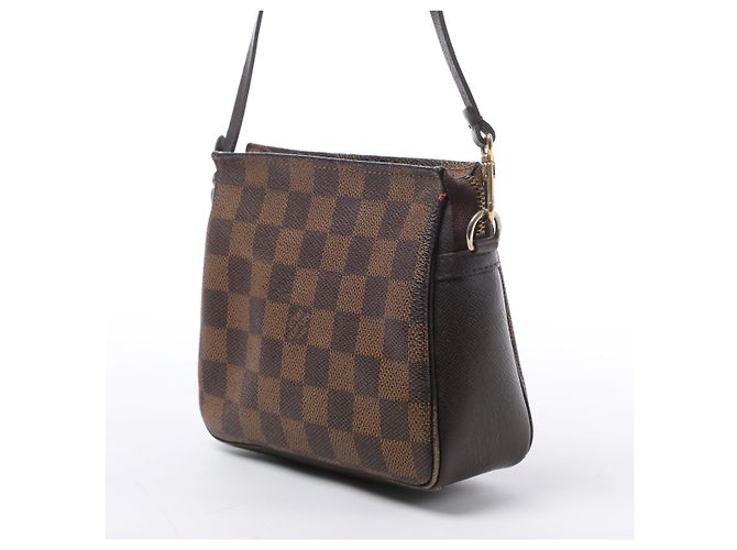 Borsa a tracolla Louis Vuitton Truth Makeup Damier Ebene in marrone N51982 - vista 2