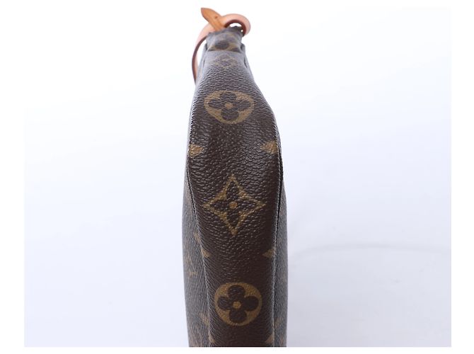 Louis Vuitton Pochette Accessoire Monogram Canvas Handbag in Brown M51980 Marrom - vista 7