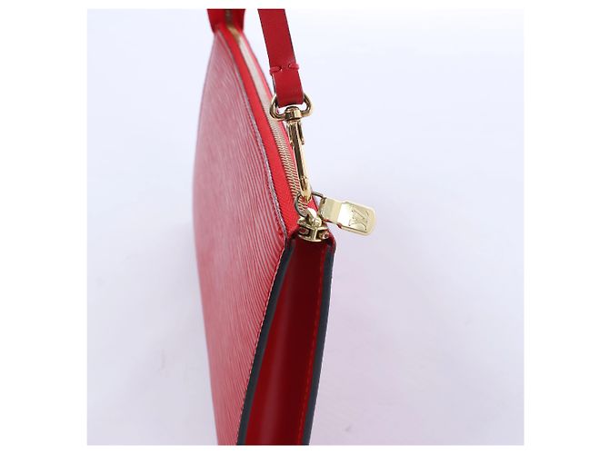 Louis Vuitton Pochette Accessoire Epi Leather Handbag in Red M52947 Rosso - vista 4
