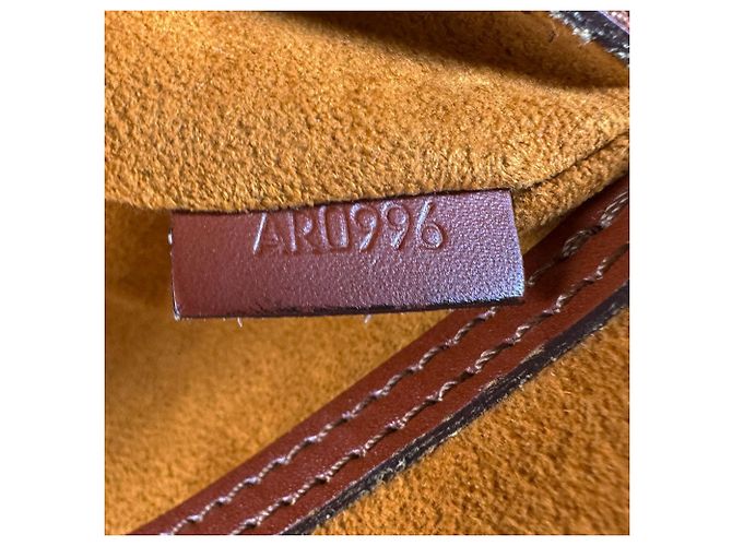 Borsa a mano Louis Vuitton Alma in pelle Epi Marrone - vista 13