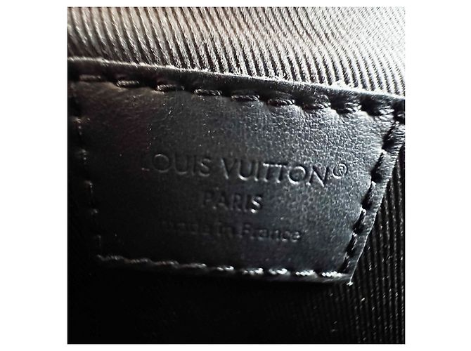 Borsa a tracolla Louis Vuitton in pelle nera Nero - vista 13