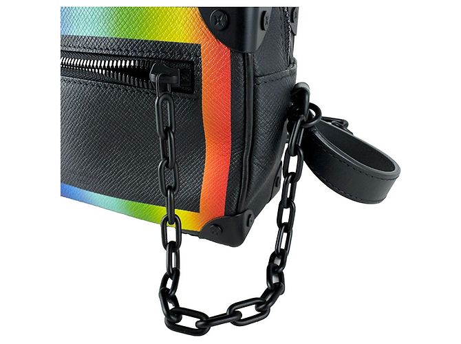 Borsa a tracolla Louis Vuitton Taiga Mini Soft Trunk Nero Multicolore - vista 11