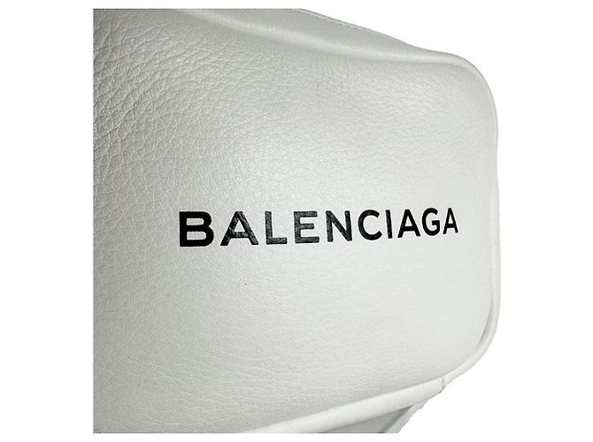 Everyday Borsa a tracolla Balenciaga in pelle bianca Bianco - vista 11