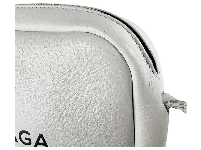 Everyday Borsa a tracolla Balenciaga in pelle bianca Bianco - vista 6