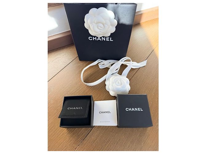 Orecchini a lobo Chanel CC Logo in metallo dorato D'oro - vista 7