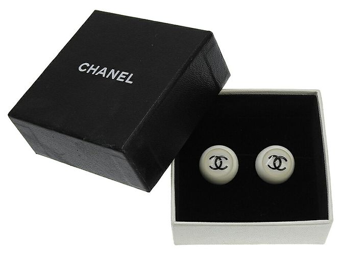 Timeless Orecchini a clip Chanel Coco Mark Bianco D'oro - vista 7