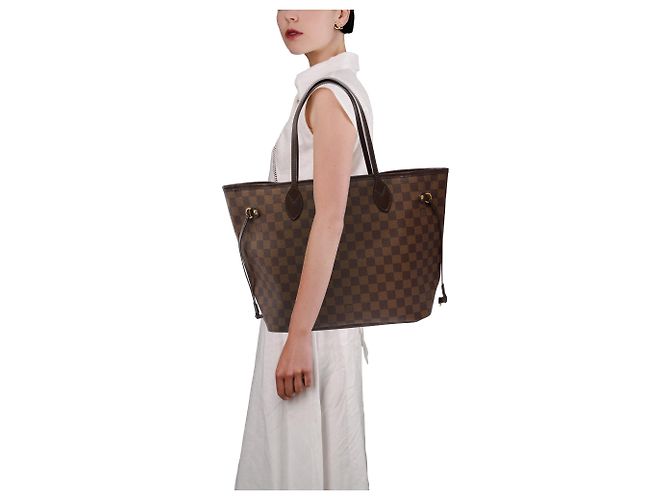 Borsa LOUIS VUITTON Neverfull in Tela Marrone - 103851 - vista 12