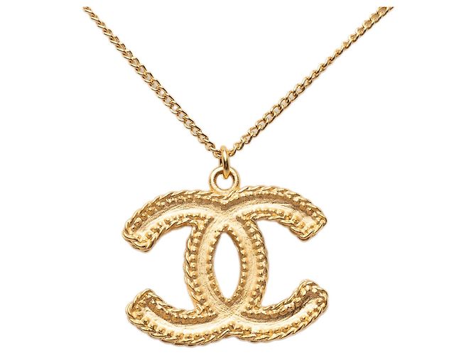 Collana con pendente Chanel CC placcata oro D'oro - vista 2