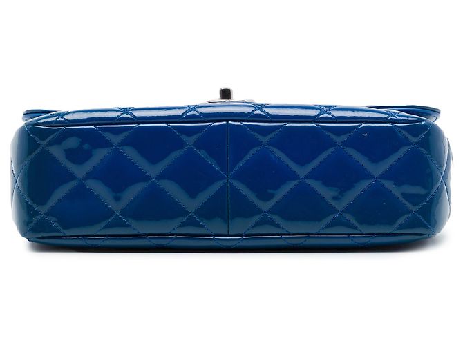 Borsa a tracolla Chanel Medium Quilted Patent Coco Shine Flap Blu - vista 3