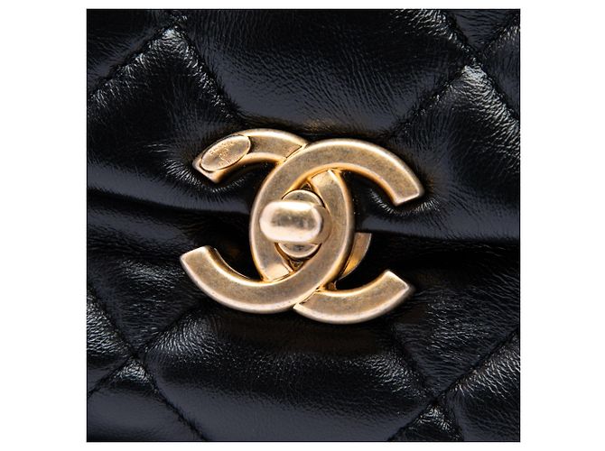 Borsa a tracolla Chanel Small Quilted in pelle d'agnello nera con catena laccata Nero - vista 5