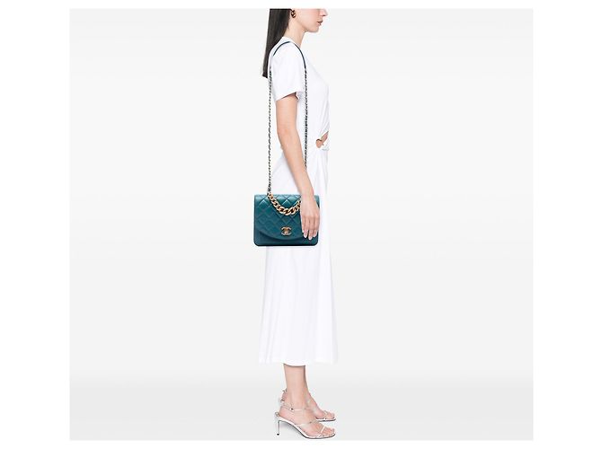 Borsa Chanel Small Quilted in vitello e caviar blu con manico a catena e patta - vista 6