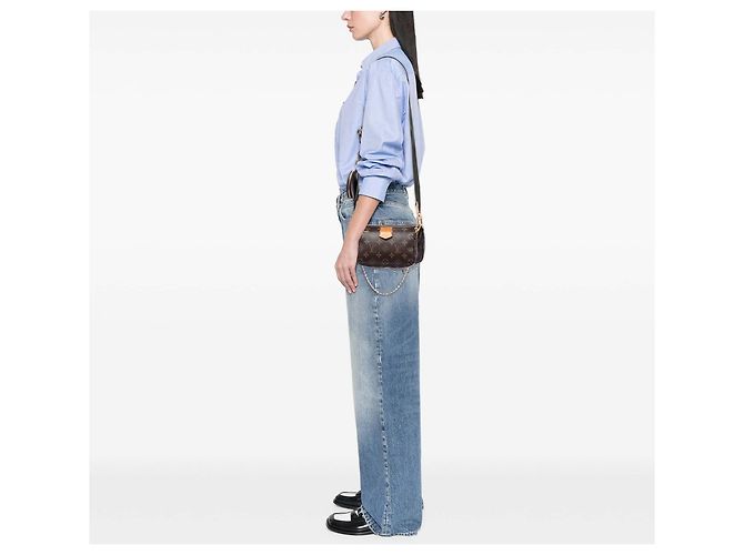 Bolso Louis Vuitton Monogram Multi Pochette Accessoires Marrón Castaño - vista 6