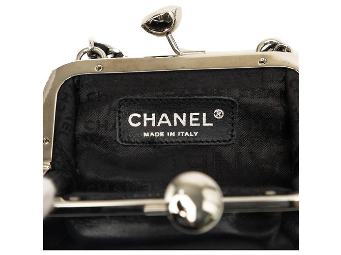 Clutch da sera Chanel CC in pelle di agnello nera con chiusura a bacio e catena Nero - vista 5