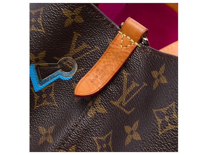 Louis Vuitton Monogram Love Lock Neonoe MM Bucket Bag Braun - Ansicht 5