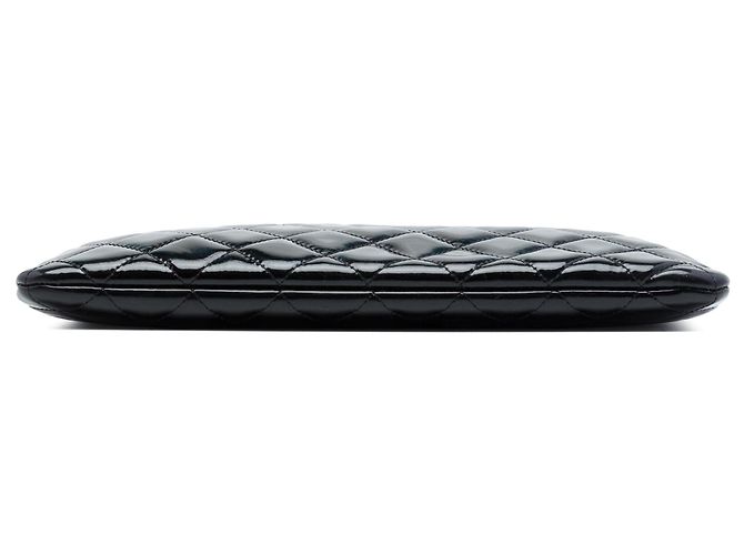 Clutch Chanel Medium Quilted Patent O Case Nera Nero - vista 3