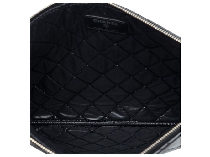 Clutch Chanel Medium Quilted Patent O Case Nera Nero - vista 4