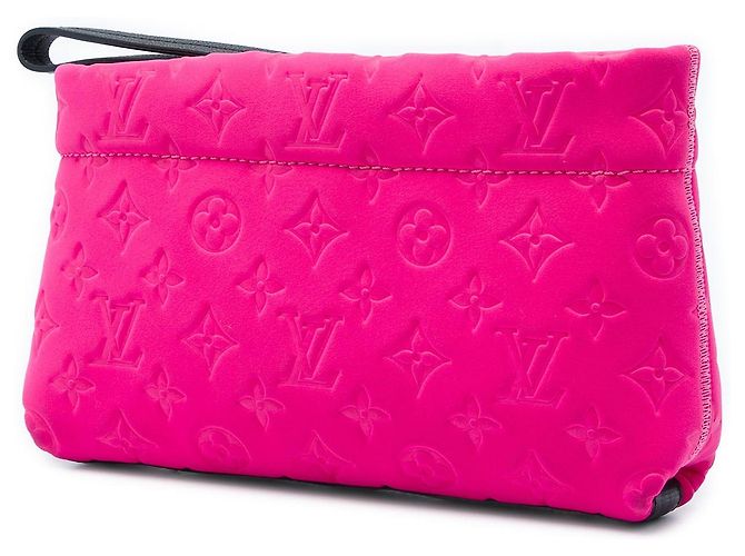 Clutch Louis Vuitton in neoprene scuba rosa con monogramma embossed - vista 2