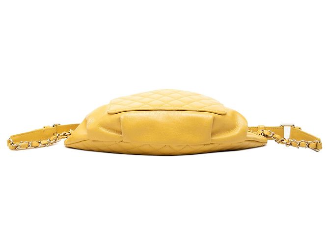 Borsa da vita Classic Bi Chanel in lambskin matelassé giallo - vista 3