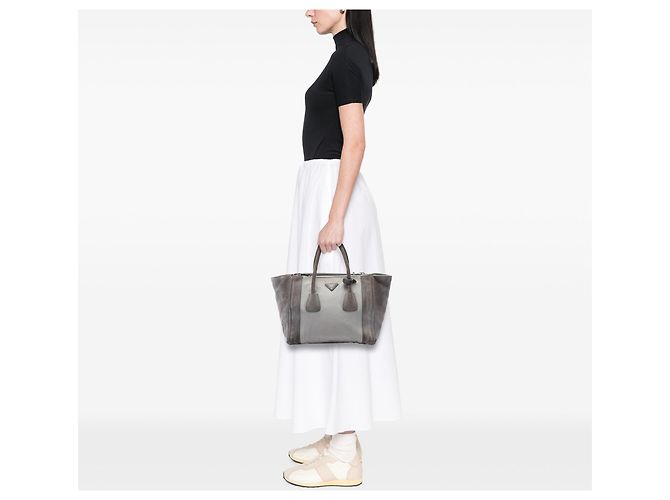 Double Borsa Satchel a doppio manico e doppia tasca Prada Scamosciato and Canapa Grigia Grigio - vista 6