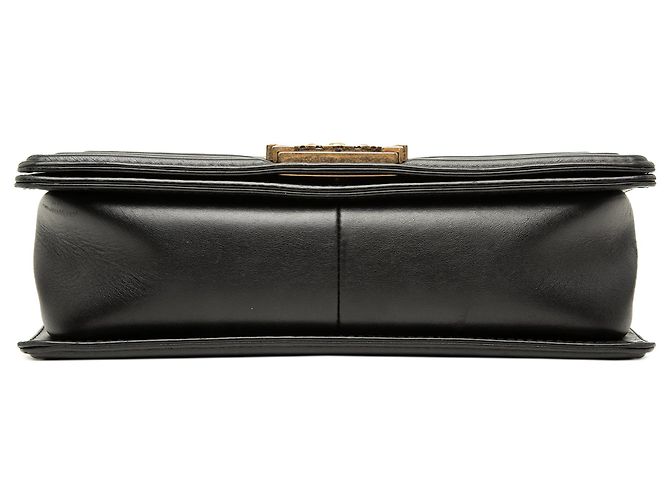Chanel Boy Flap Crossbody Bag aus schwarzem gestepptem Lammleder, Größe Old Medium, mit Gripoix - Ansicht 3