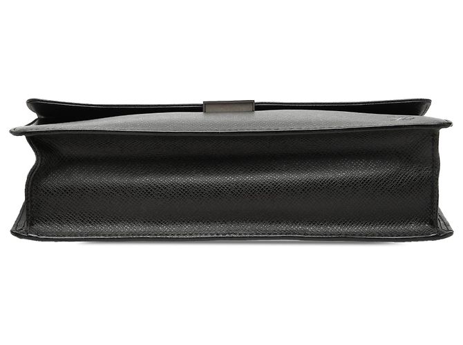 Borsa a Clutch Louis Vuitton Taiga Selenga Nera Nero - vista 3