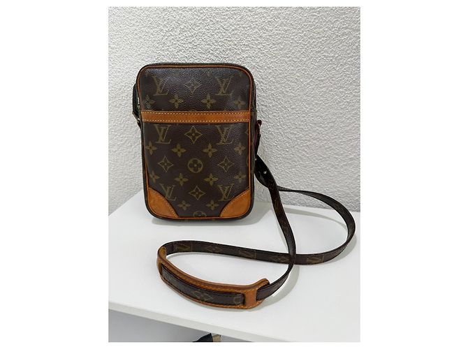 Louis Vuitton Danube PM Borsa a Tracolla Monogram Marrone Gold hardware - vista 3