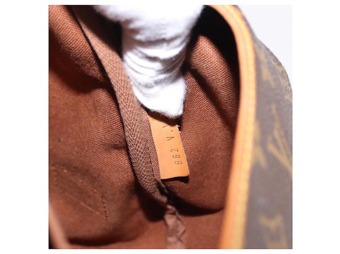 LOUIS VUITTON Monogram Saumur 43 Shoulder Bag M42252 LV - vista 12