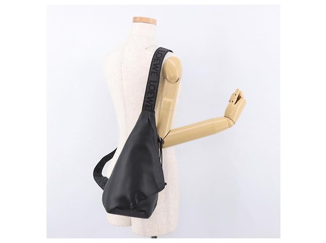 LOEWE Anton Sling Schultertasche Leder Schwarz Silber - Ansicht 24