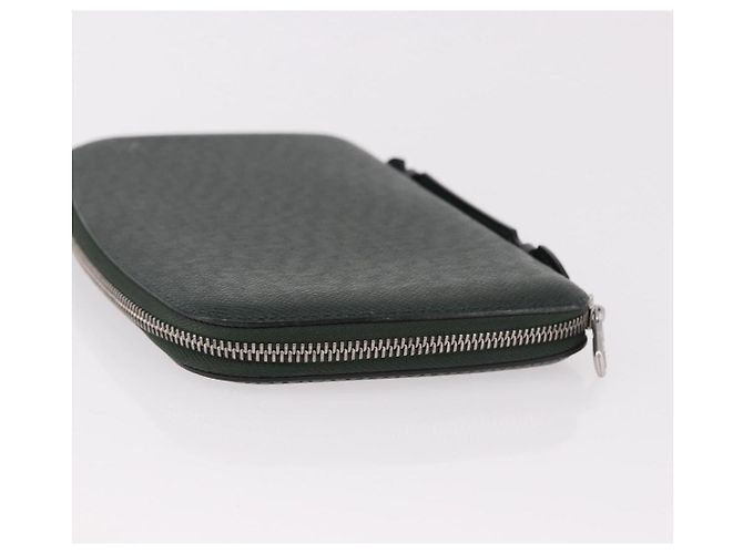LOUIS VUITTON Taiga Organizer Atholl Travel Case Epicea M30654 LV - vista 6