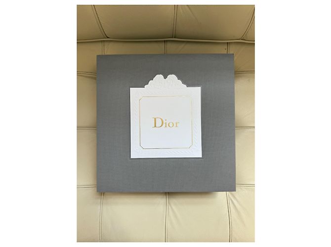 Dior Trompe-l'Oeil Walnut and Hazelnut Decorative Plate - Ecru Ceramic Brown White - view 4