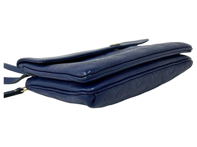 Borsa a tracolla Louis Vuitton Twice Monogram Empreinte Leather Blu - vista 7