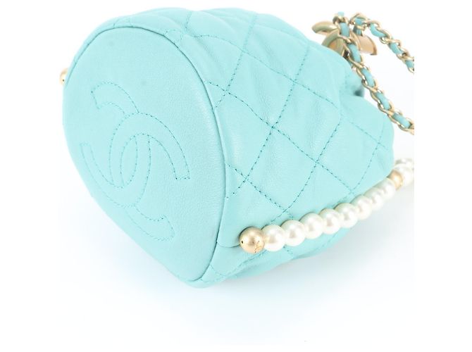 Chanel Matelassé Lammleder Schultertasche mit Perlen Blau - Ansicht 4