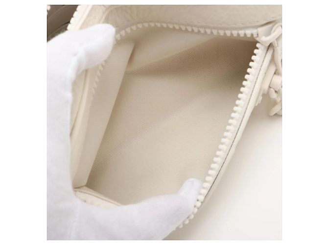 Louis Vuitton Monogram Empreinte Pochette Volga Bianco - vista 7