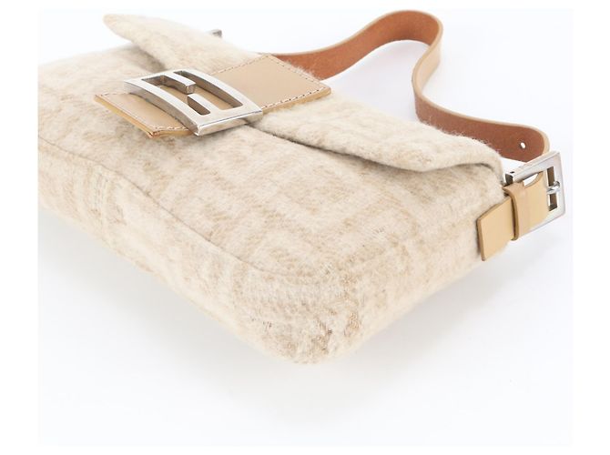 Borsa a secchiello a tracolla Fendi Zucca Mamma Beige Crudo - vista 4