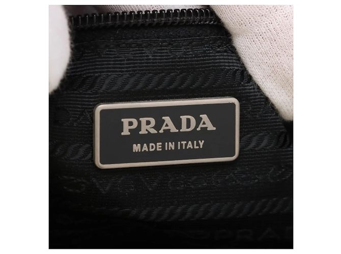 Sac messager Prada en nylon Tessuto avec logo triangle en cuir Noir - vue 13