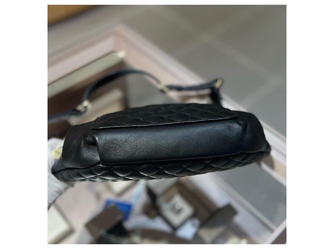 Chanel Borsa Cintura in Pelle Matelassé Nera Nero - vista 4