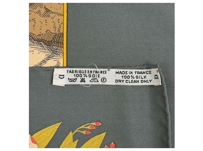 Hermès Foulard Hermes Carre 90 Costumes of Departments Marrone Multicolore - vista 2