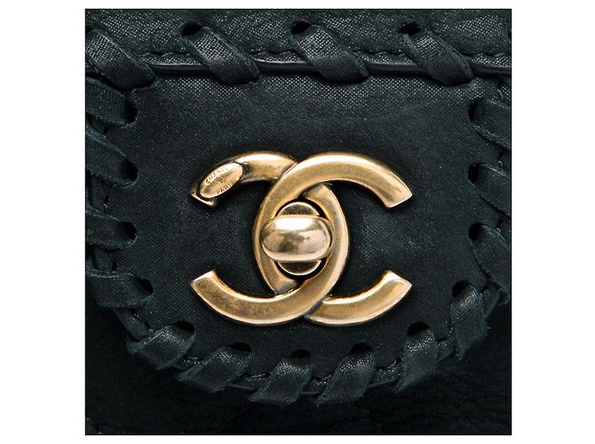 Chanel Black Medium Quilted Iridescent Calfskin Happy Stitch Flap Nero - vista 5