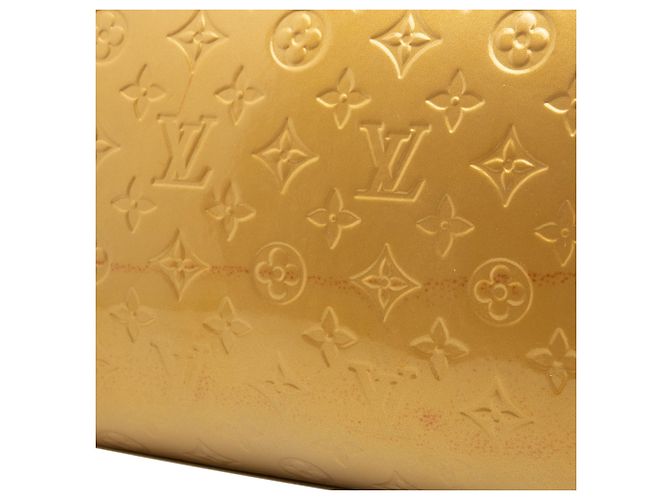 Louis Vuitton Beige Monogram Vernis Brea GM - vista 6