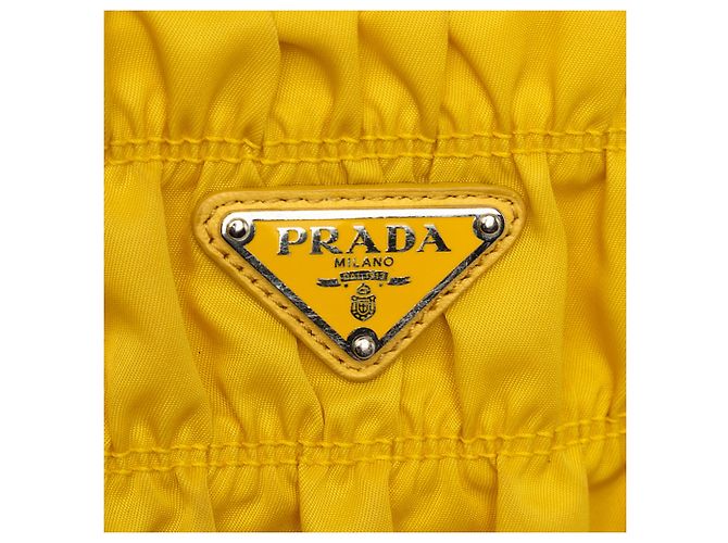 Borsa Satchel Prada in Tessuto Gaufre Gialla Giallo - vista 6