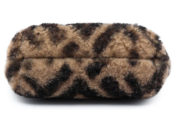 Fendi Brown Zucca Shearling Pyramid Pouch Braun - Ansicht 3
