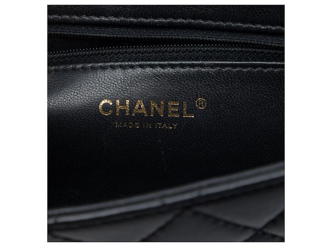 Chanel Black Mini Sheepskin Beauty Lock Flap Nero - vista 5