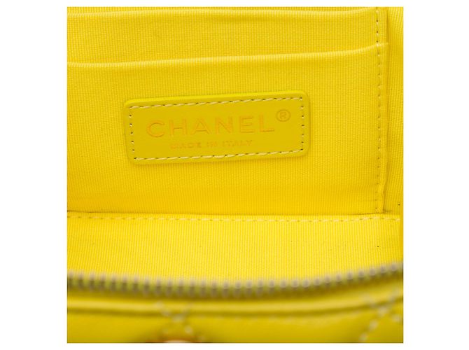 Chanel Yellow Small CC Quilted Lambskin Vanity Case With Chain Giallo - vista 5