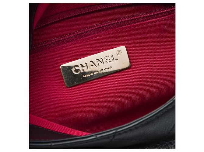Chanel Black CC Quilted Calfskin Chain Around Saddle Flap Nero - vista 5