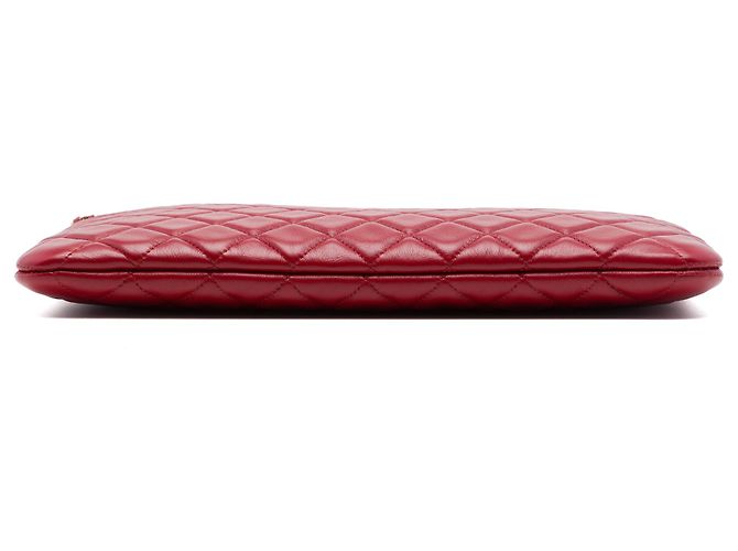 Chanel Boy O Case Clutch aus gestepptem Lammleder in Rot, Medium mit Kette Bordeaux - Ansicht 3