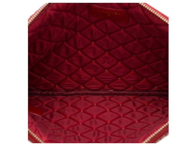 Chanel Boy O Case Clutch aus gestepptem Lammleder in Rot, Medium mit Kette Bordeaux - Ansicht 4