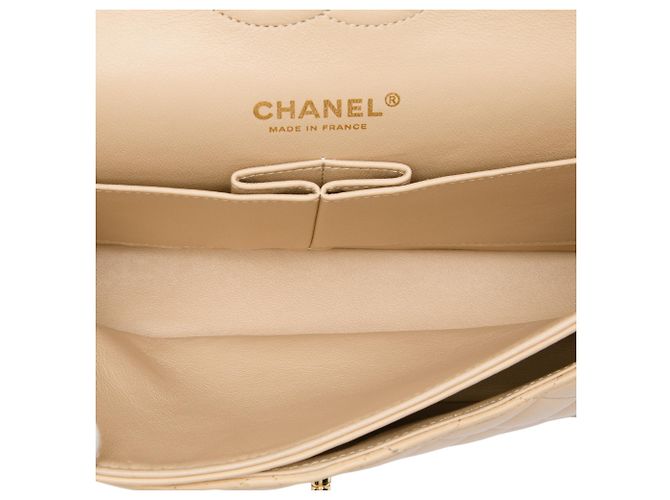 Chanel Beige Medium Classic Lambskin Double Flap - vista 4