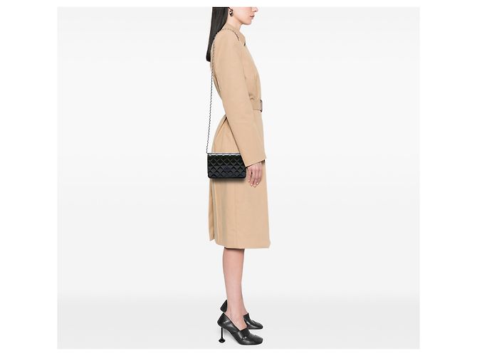 Wallet On Chain Chanel Cartera con Cadena Reissue 2.55 de charol acolchado verde Verde oscuro - vista 6