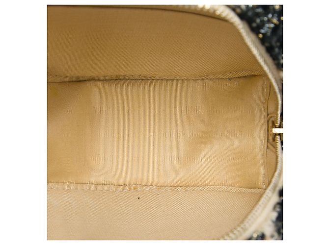 Clutch Rotonda Chanel Beige CC in Tweed Matelassé e Shearling con Catena - vista 4