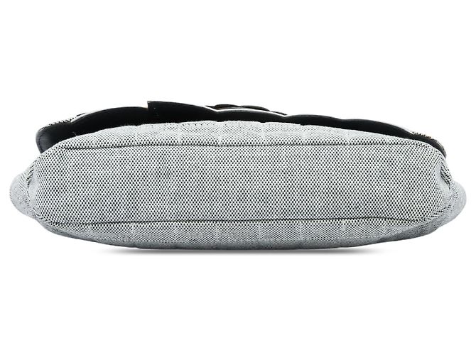 Chanel Gray Choco Bar Canvas Camellia CC No. 5 Klapphandtasche Braun - Ansicht 3